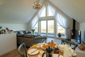 Capercaillie Cottage - Luxury converted steading